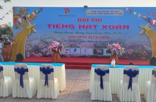 TIẾNG HÁT MÙA XUÂN