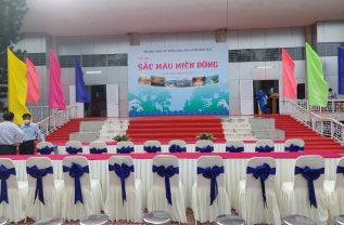 TIẾNG HÁT MIỀN ĐÔNG