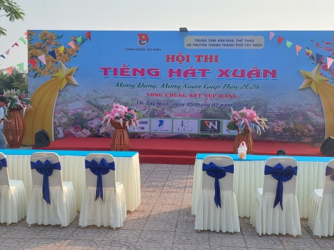 TIẾNG HÁT MÙA XUÂN