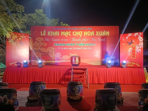 Lễ khai mạc chợ hoa xuân 2024